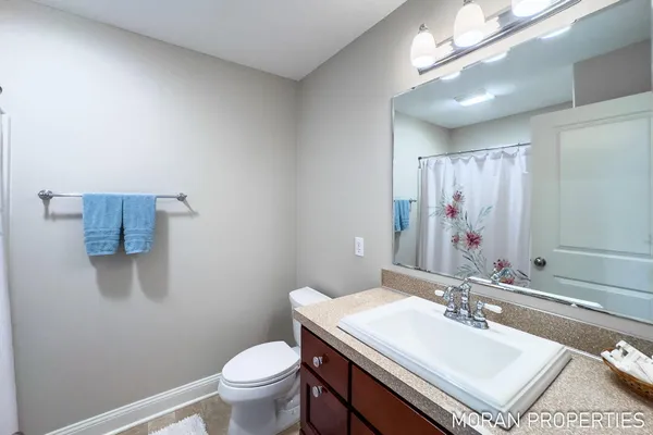 $725,000 | 6978 Highland Drive West, Allendale, MI 49401