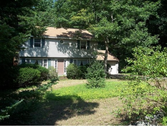 17 Sharon Road Windham, NH 03087 - Photo 1 of 1
