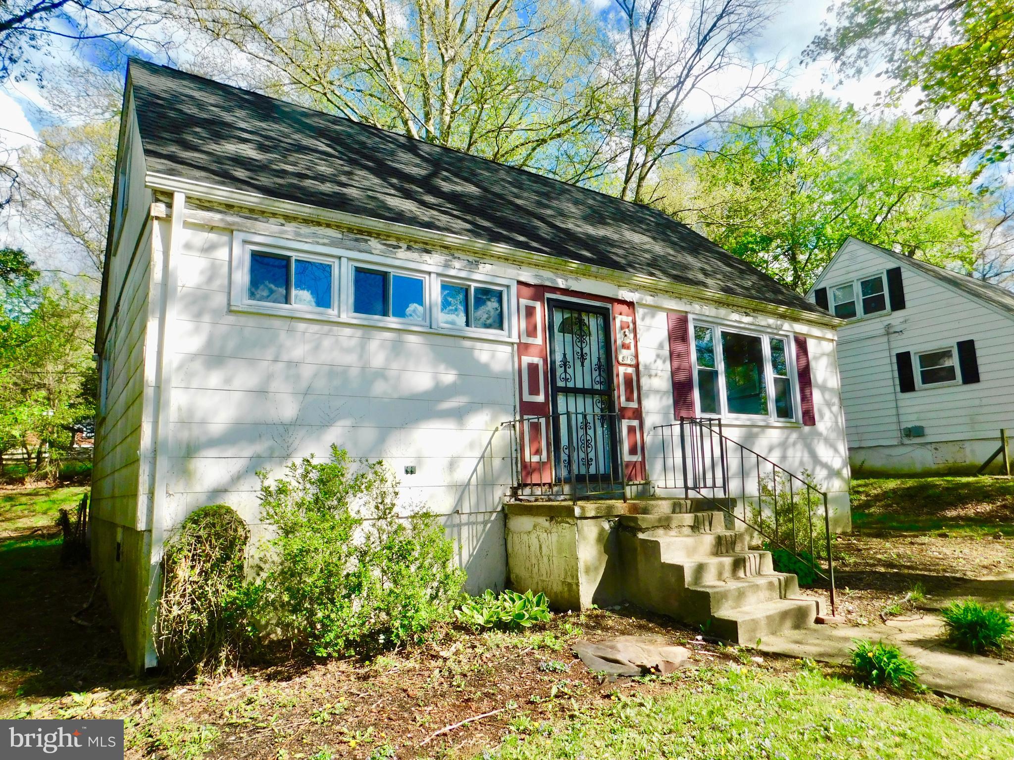 819 Templecliff Road Pikesville, MD 21208 - Photo 1 of 17 Exterior