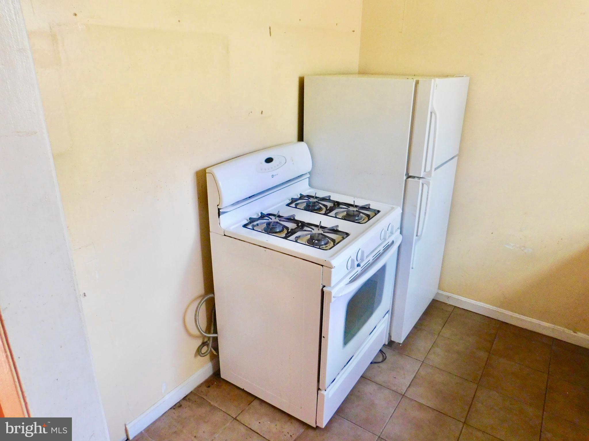 819 Templecliff Road Pikesville, MD 21208 - Photo 10 of 17 Appliance- Kitchen