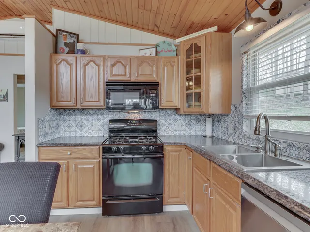 $584,000 | 6141 Flamingo Drive, Nineveh, IN 46164