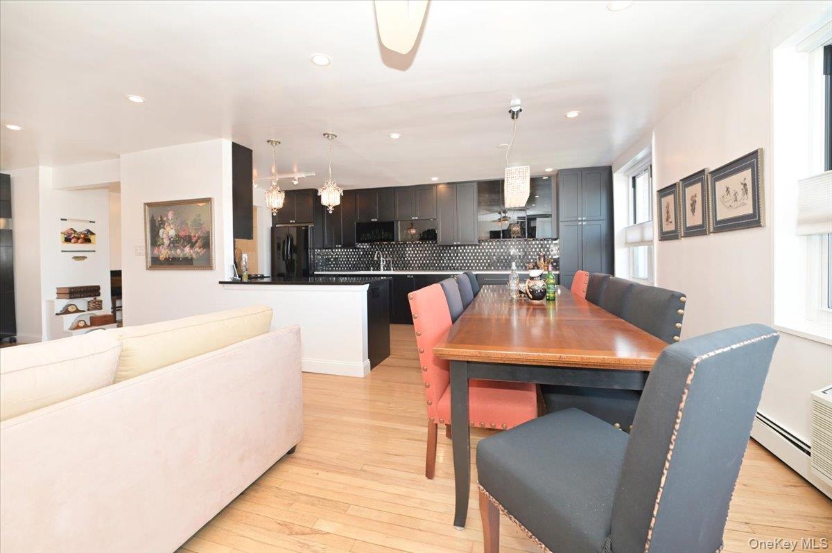 25 Canterbury Road, Unit 3H Great Neck, NY 11021 - Photo 7 of 45 Open Dining Area