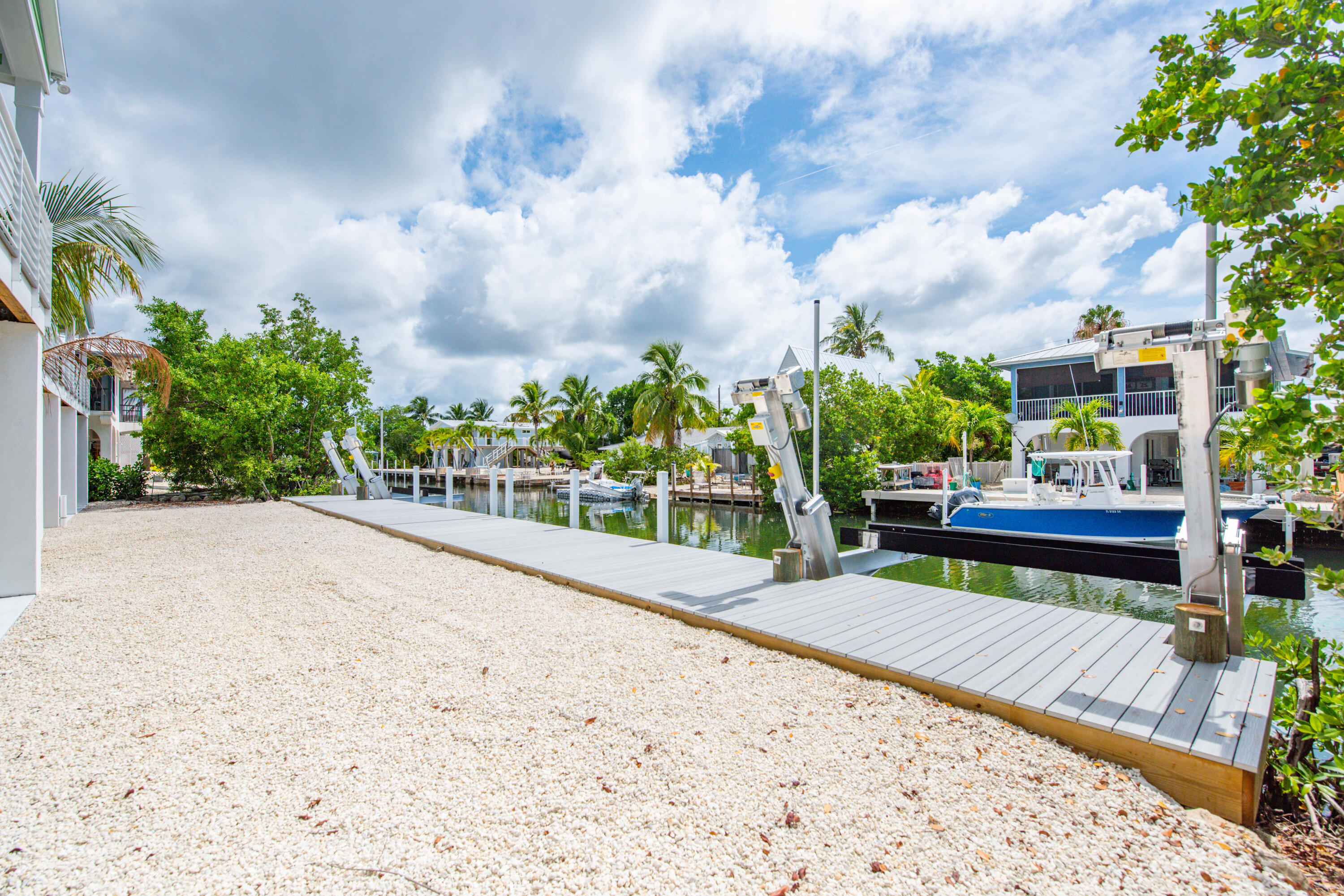 335 Pirates Road Summerland Key, FL 33042 - Photo 2 of 38 024-335PiratesRoad-SummerlandKey-FL-3304