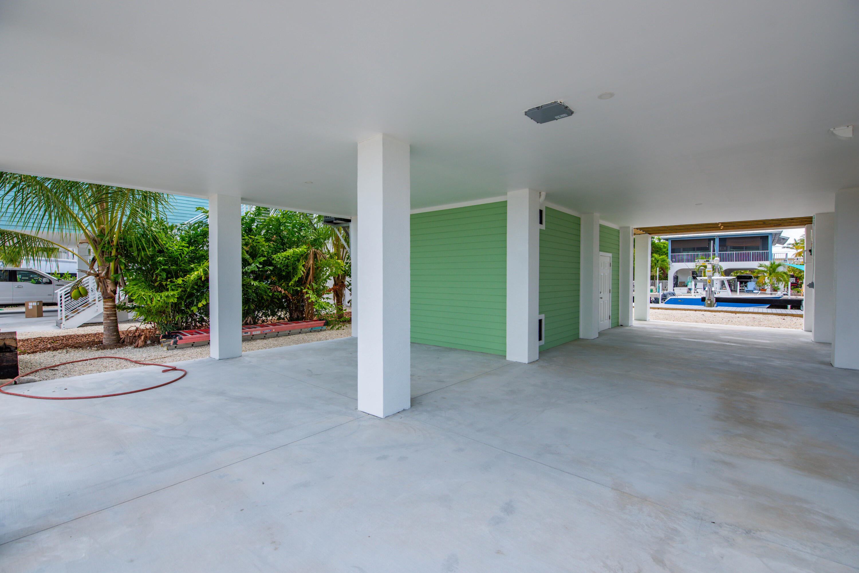 335 Pirates Road Summerland Key, FL 33042 - Photo 8 of 38 022-335PiratesRoad-SummerlandKey-FL-3304