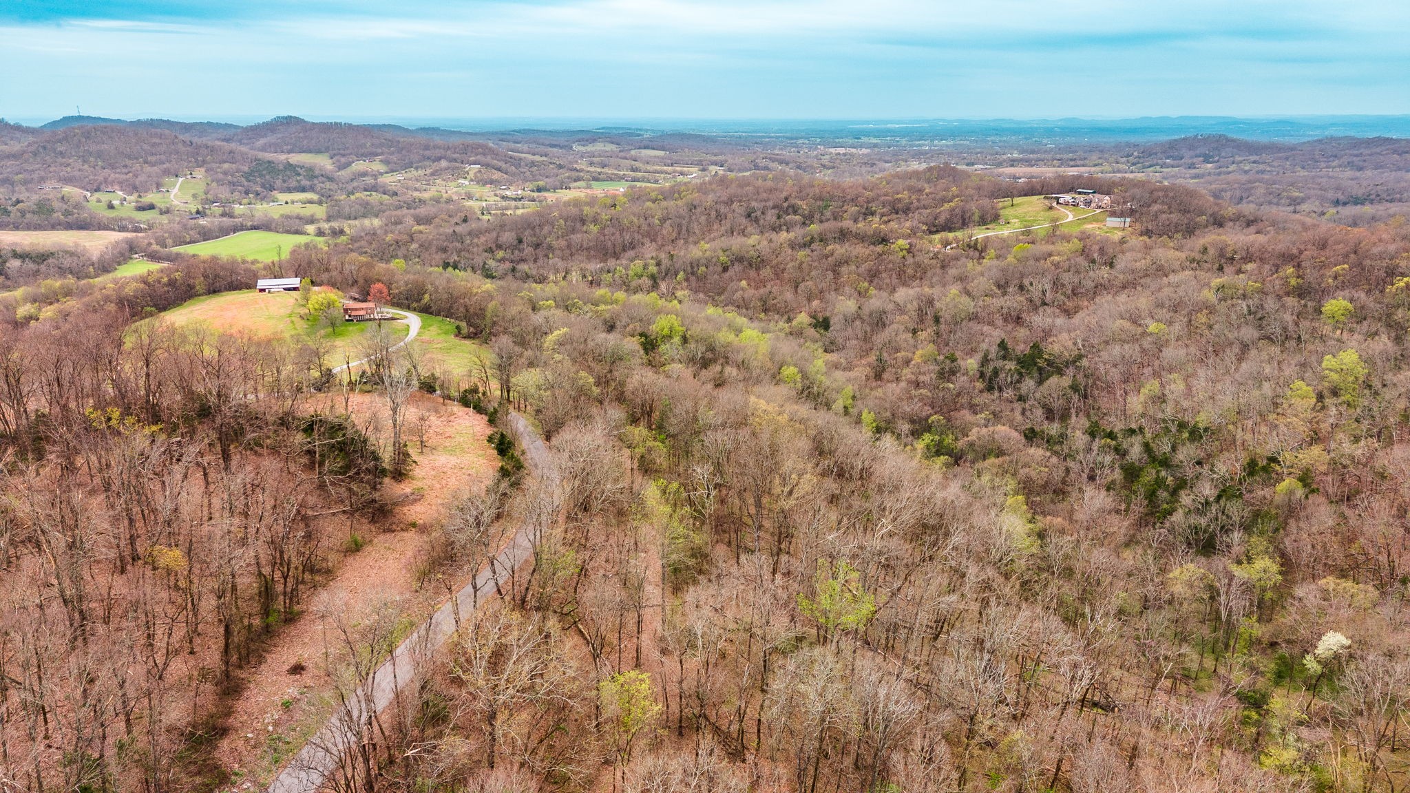 0 Wolf Hill Road Bethpage, TN 37022 - Photo 13 of 46 a view of city and mountain