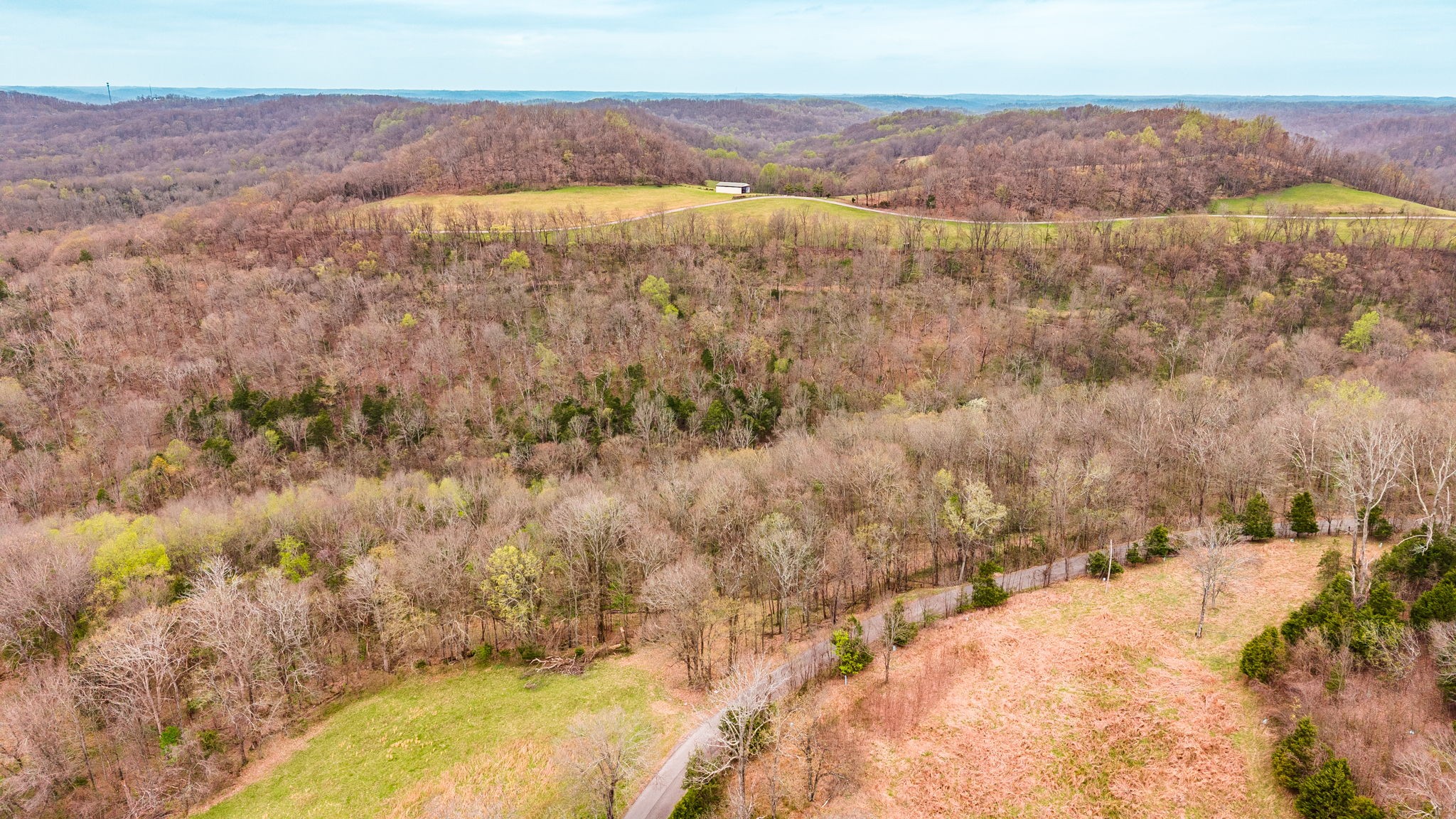 0 Wolf Hill Road Bethpage, TN 37022 - Photo 2 of 46 a view of lake and mountain