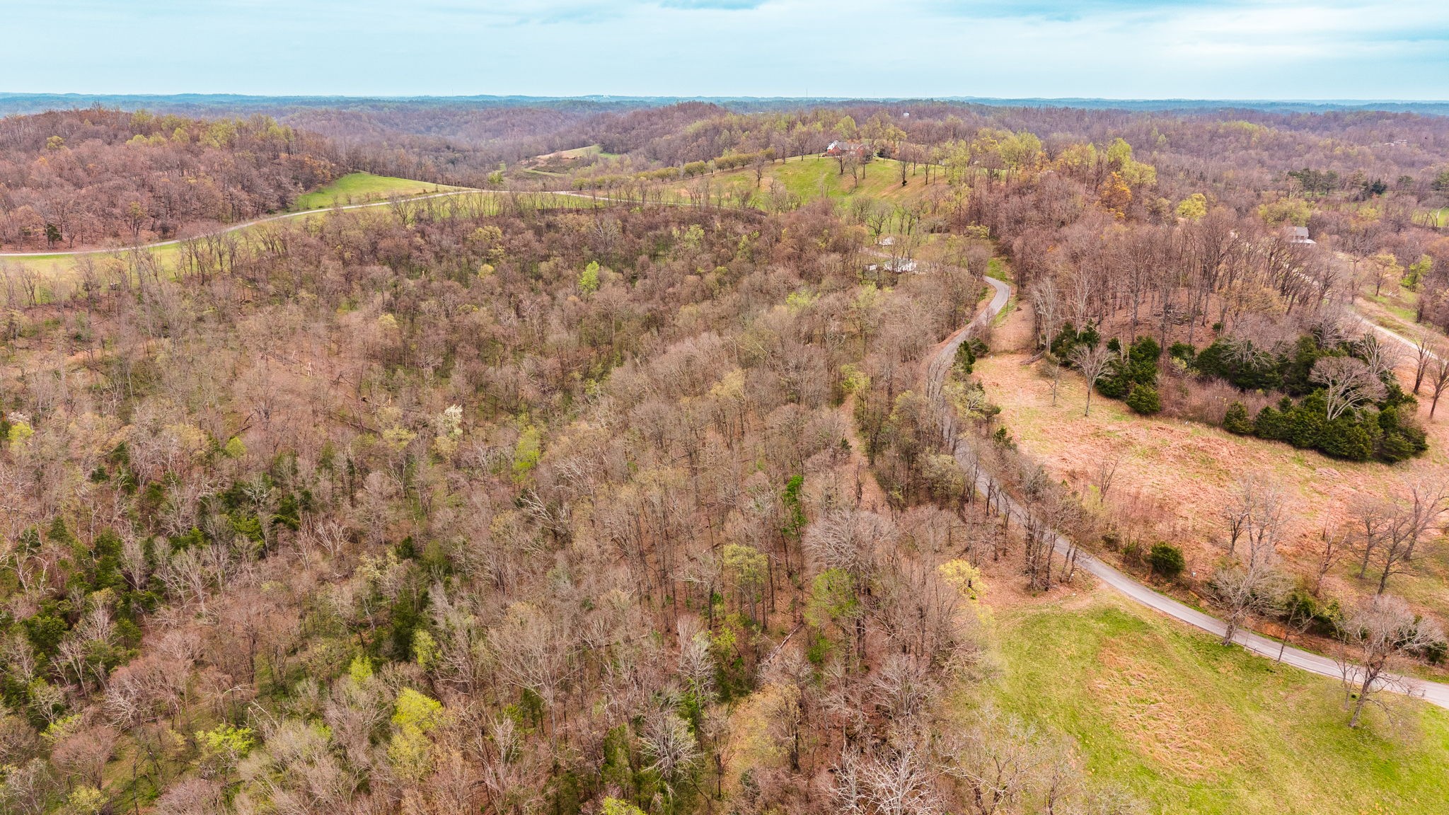 0 Wolf Hill Road Bethpage, TN 37022 - Photo 5 of 46 a view of city and mountain