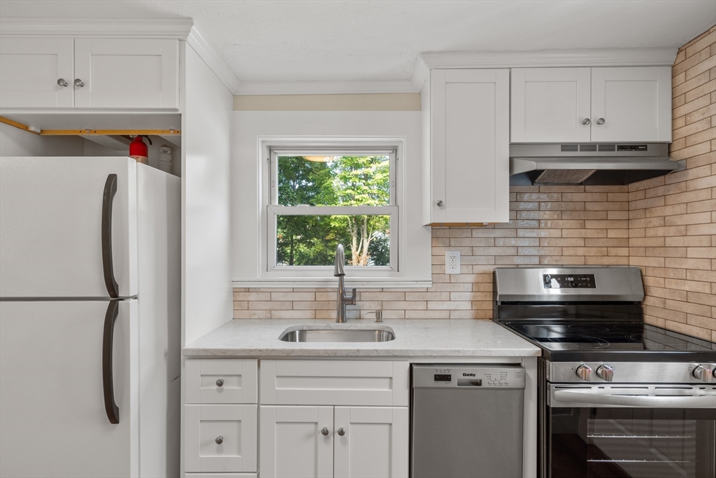 92 Central Street, Unit 92 Ashland, MA 01721 - Photo 2 of 26