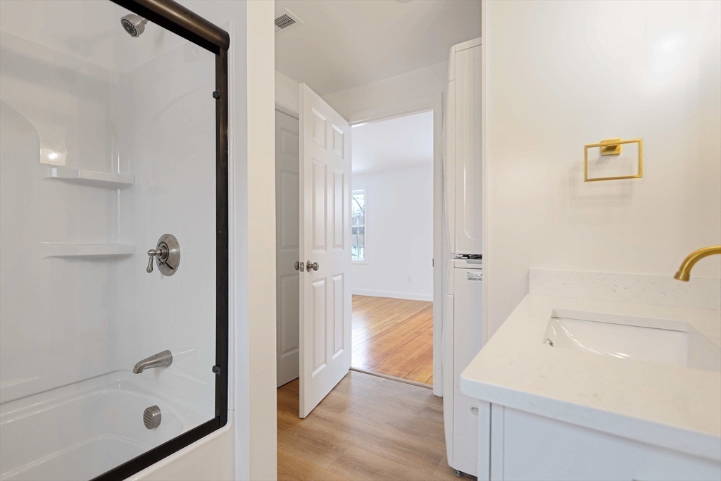 201 Aberdeen Road Methuen, MA 01844 - Photo 19 of 33