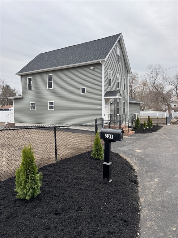 201 Aberdeen Road Methuen, MA 01844 - Photo 23 of 33