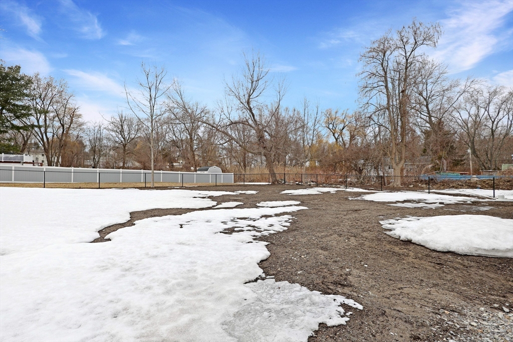 201 Aberdeen Road Methuen, MA 01844 - Photo 28 of 33