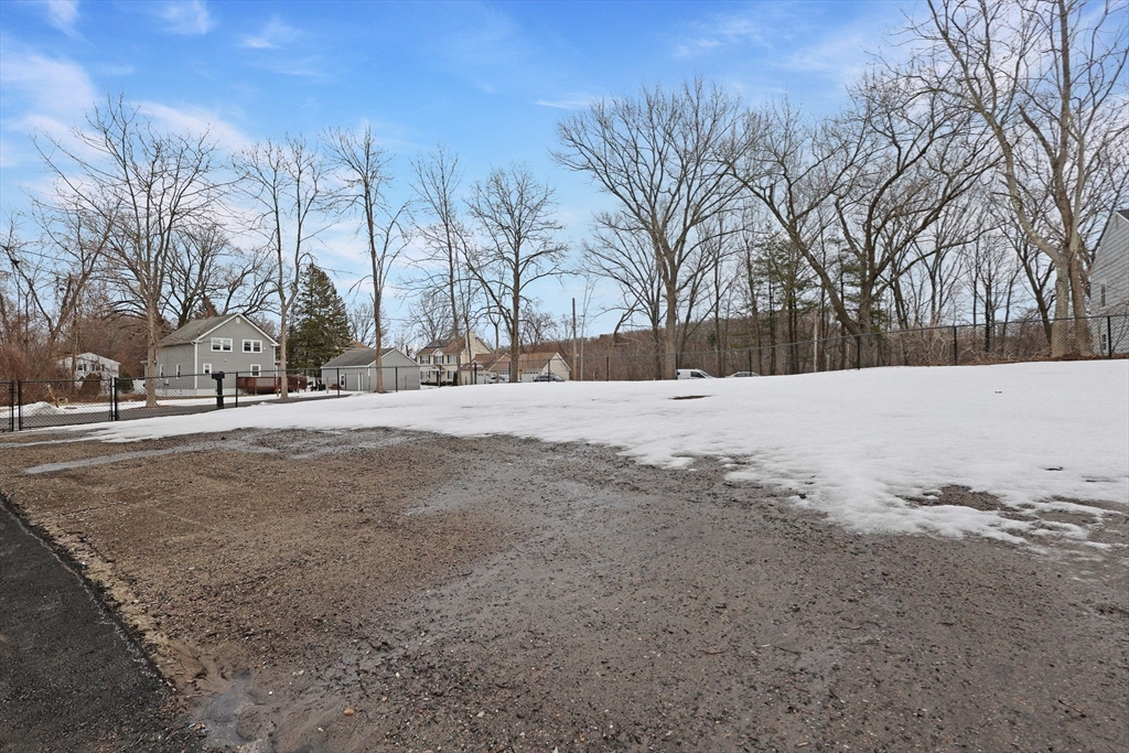 201 Aberdeen Road Methuen, MA 01844 - Photo 29 of 33