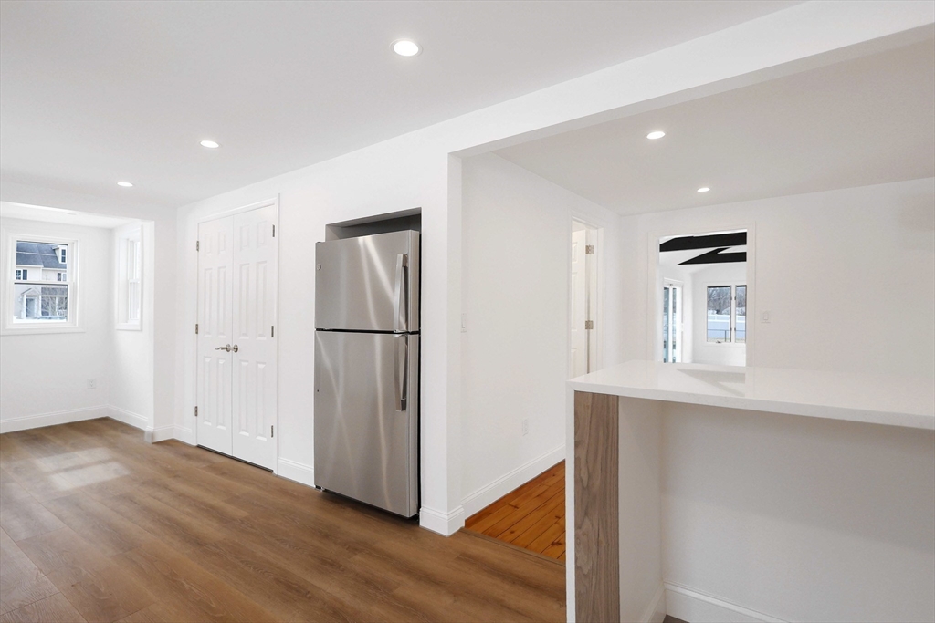 201 Aberdeen Road Methuen, MA 01844 - Photo 8 of 33