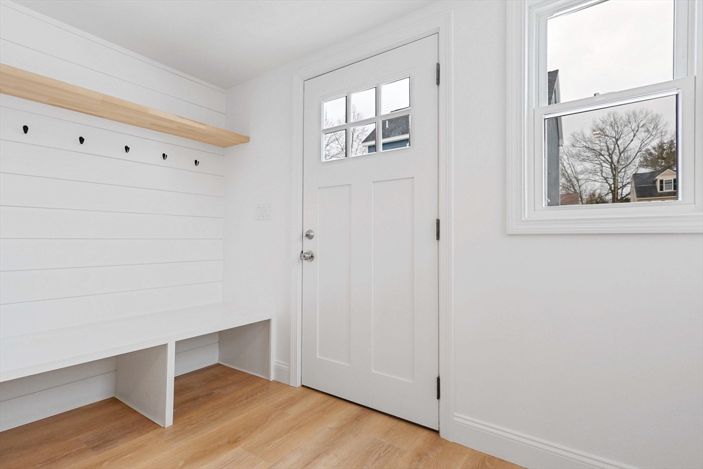 201 Aberdeen Road Methuen, MA 01844 - Photo 9 of 33