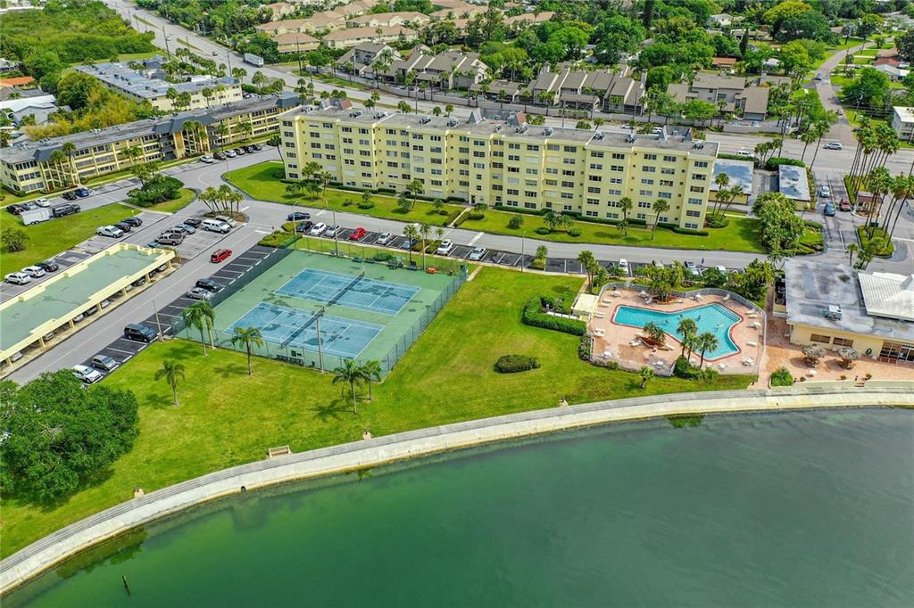 4780 Cove Circle, Unit 101 St. Petersburg, FL 33708 - Photo 17 of 18