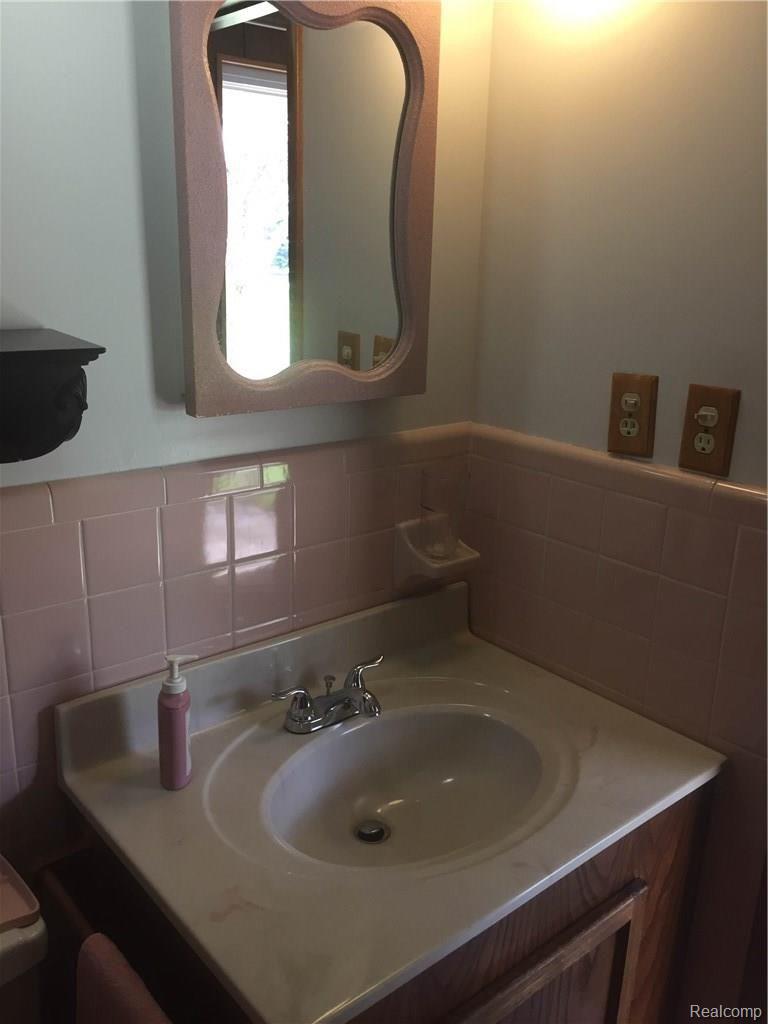 35417 Utica Road Clinton Township, MI 48035 - Photo 9 of 28 u10.JPG