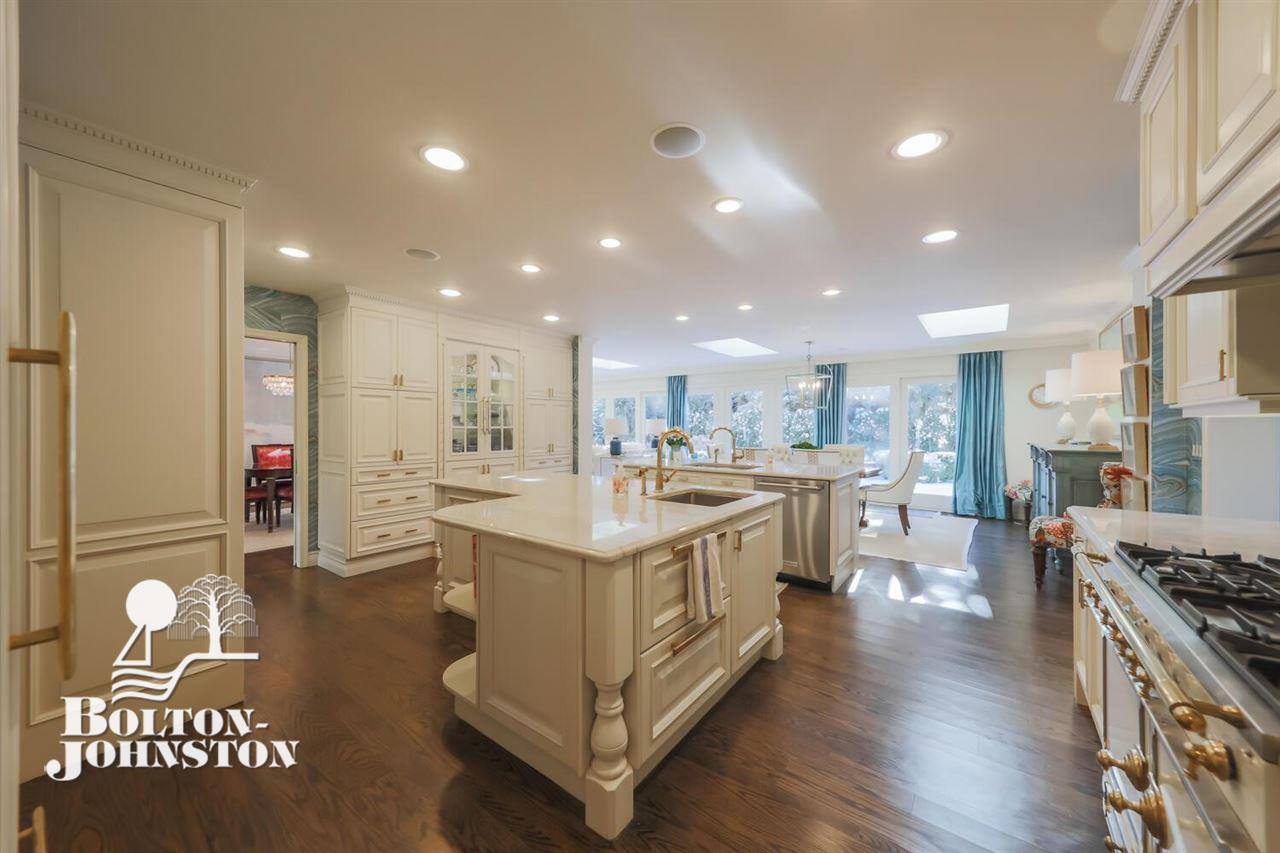 9 Stratton Place Grosse Pointe, MI 48236 - Photo 32 of 68 50063819-31.JPG