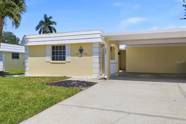 $229,900 | 5887 Tidewood Avenue, Unit 2, Sarasota, FL 34231