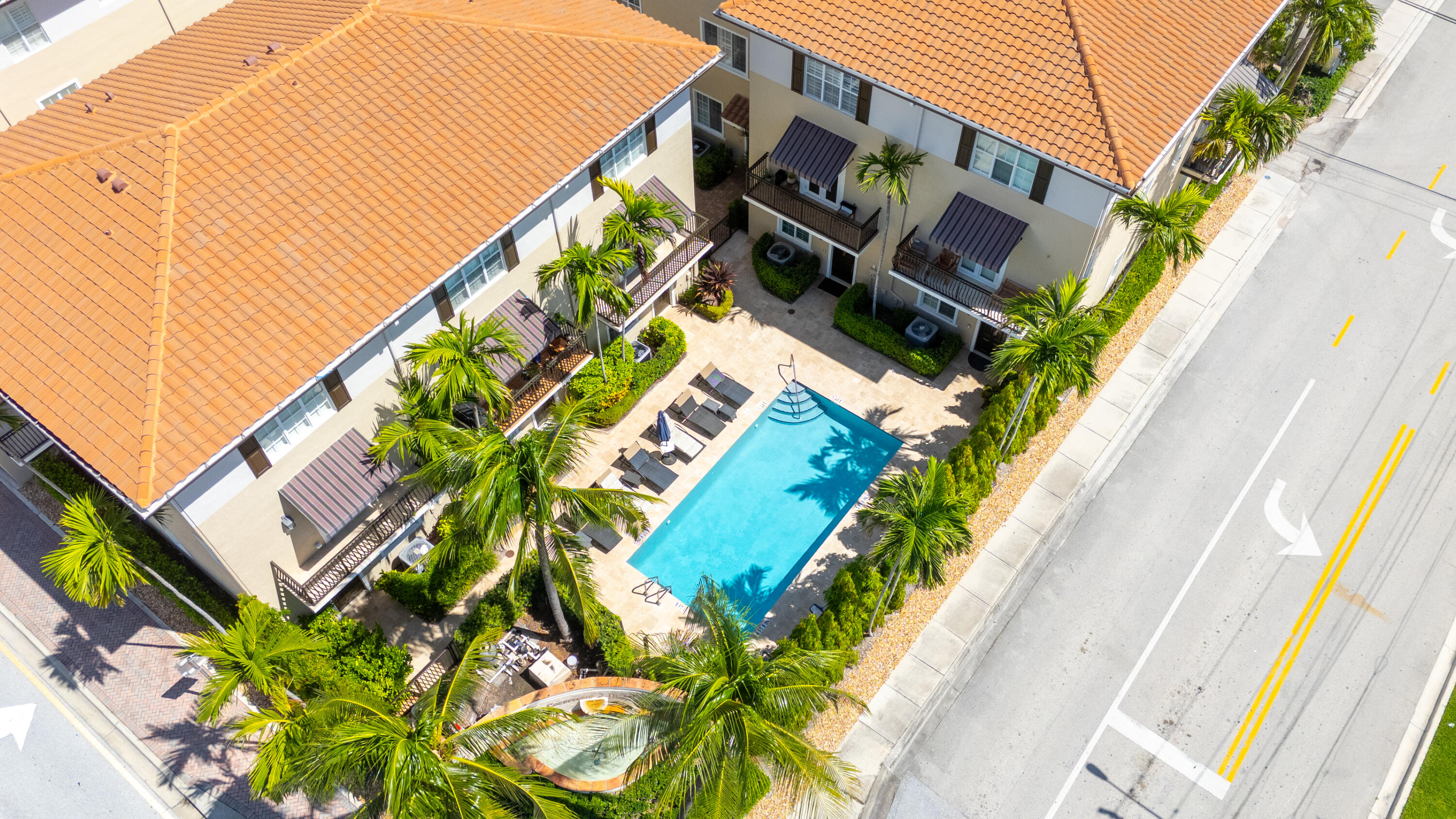 65 Southeast 5th Avenue, Unit B Delray Beach, FL 33483 - Photo 36 of 47 a bird view of a house with a yard