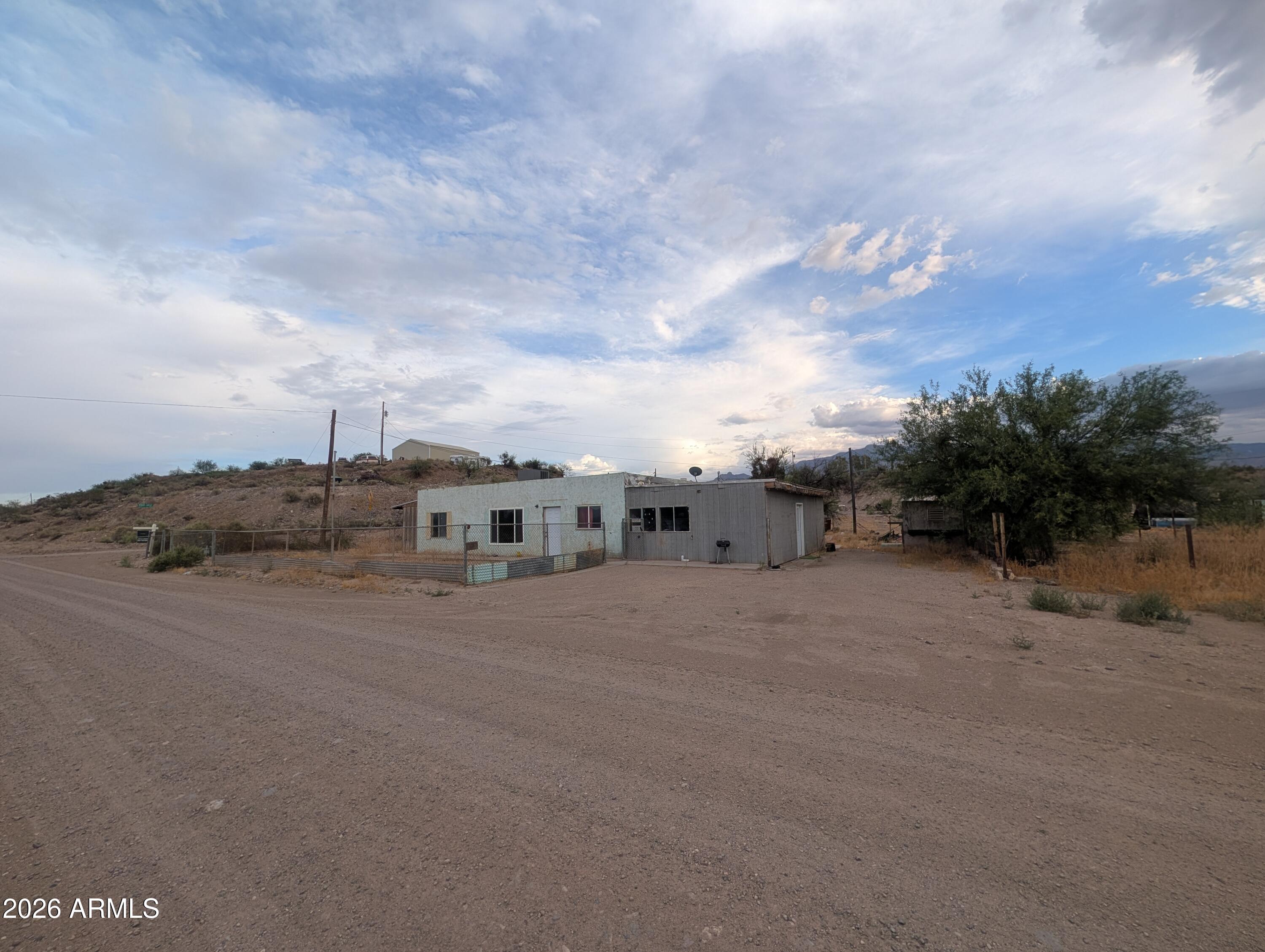 5285 West Layton Road Thatcher, AZ 85552 - Photo 6 of 9 PXL_20260605_012549195.MP