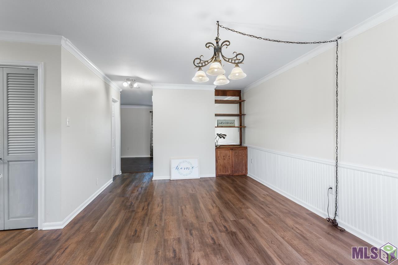 2406 Shadowbrook Drive Baton Rouge, LA 70816 - Photo 6 of 26 Dining Area
