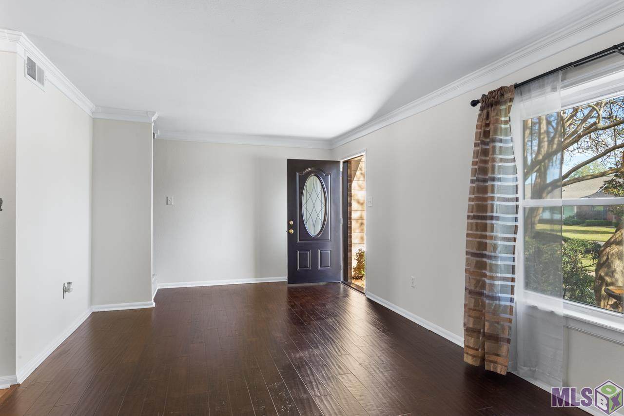 2406 Shadowbrook Drive Baton Rouge, LA 70816 - Photo 8 of 26