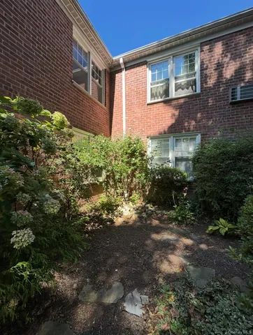 $3,000 | 100 Cedar Street, Unit A21, Dobbs Ferry, NY 10522