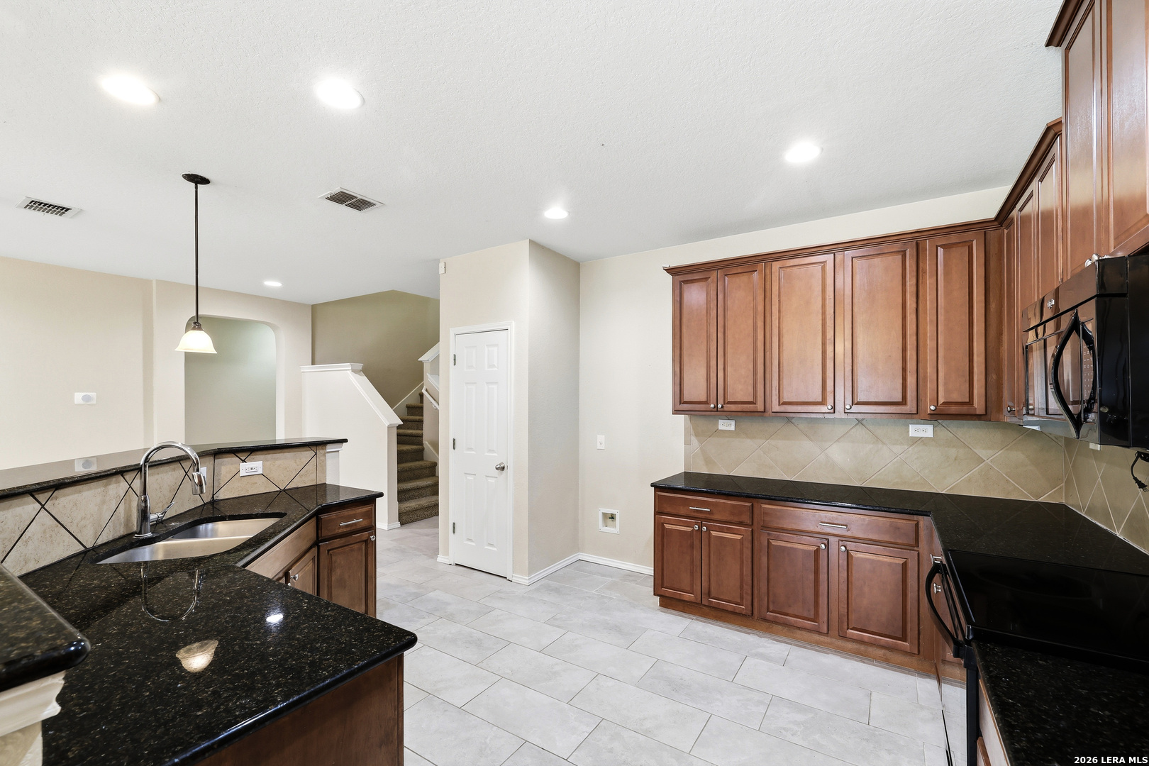 9911 Copper Rise Converse, TX 78109 - Photo 9 of 24
