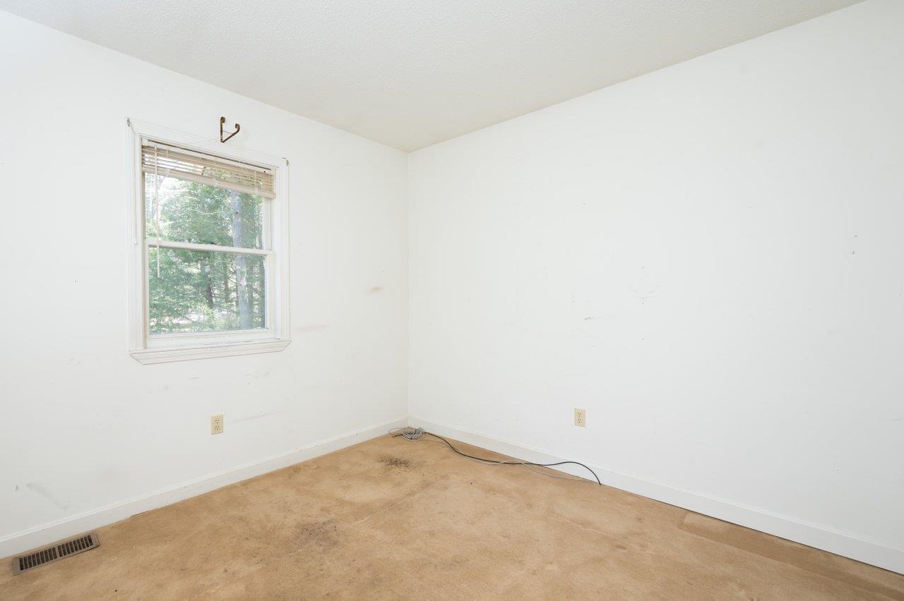 170 Mast Road Epping, NH 03042 - Photo 26 of 39