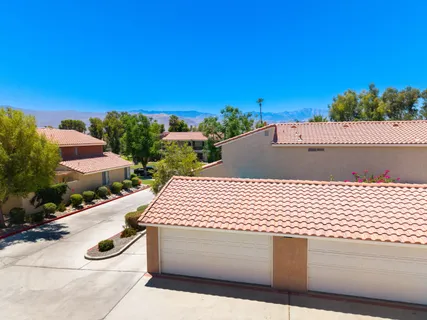 $320,000 | 386 Tava Lane, Palm Desert, CA 92211