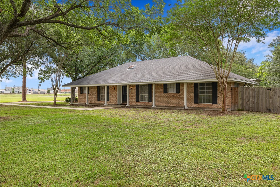 602 Bingham Road Victoria, TX 77904 - Photo 3 of 48