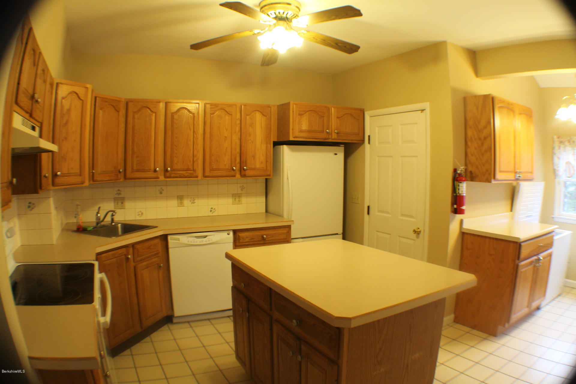 80 Bay State Road Pittsfield, MA 01201 - Photo 3 of 17 Kitchen