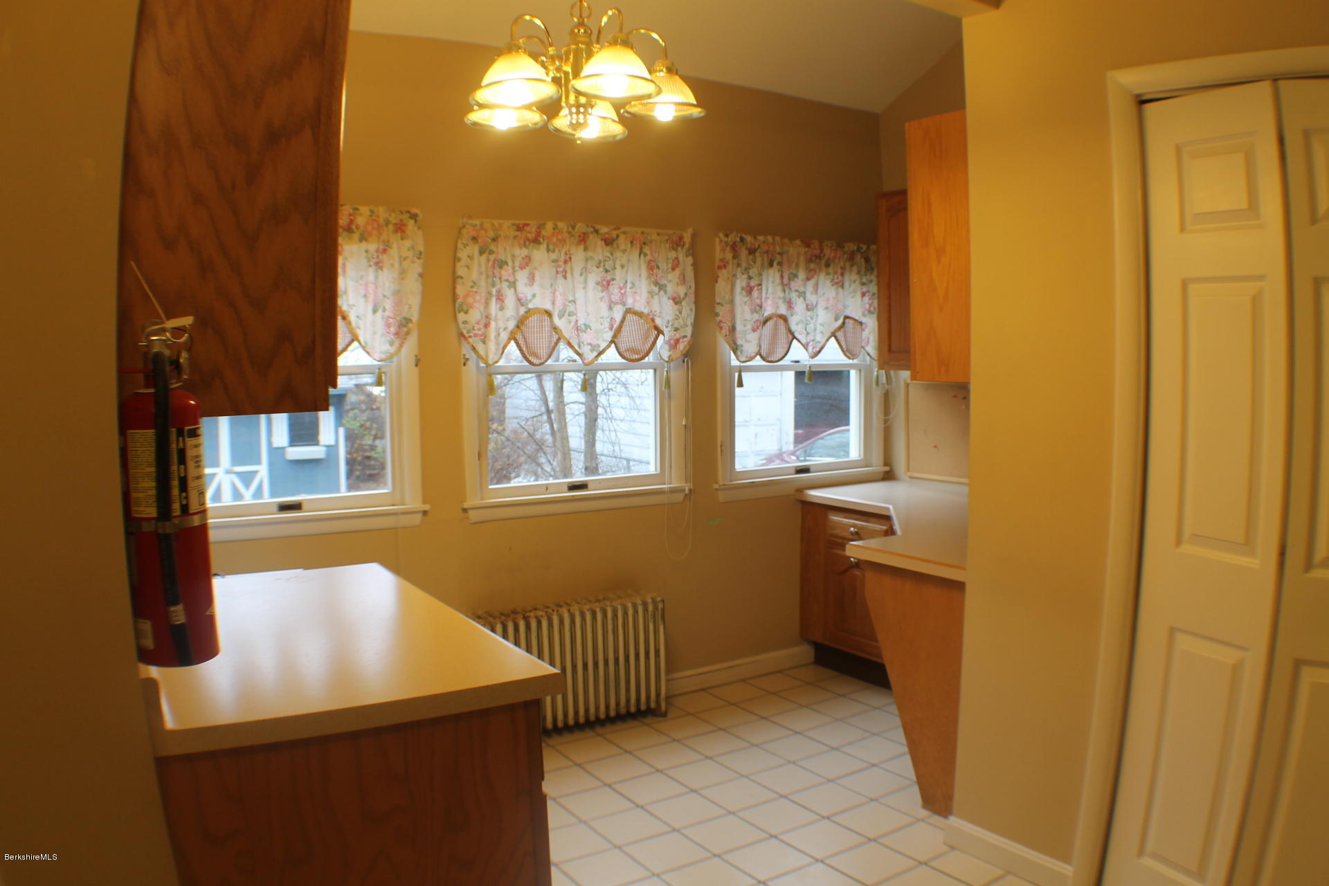 80 Bay State Road Pittsfield, MA 01201 - Photo 4 of 17 Kitchen