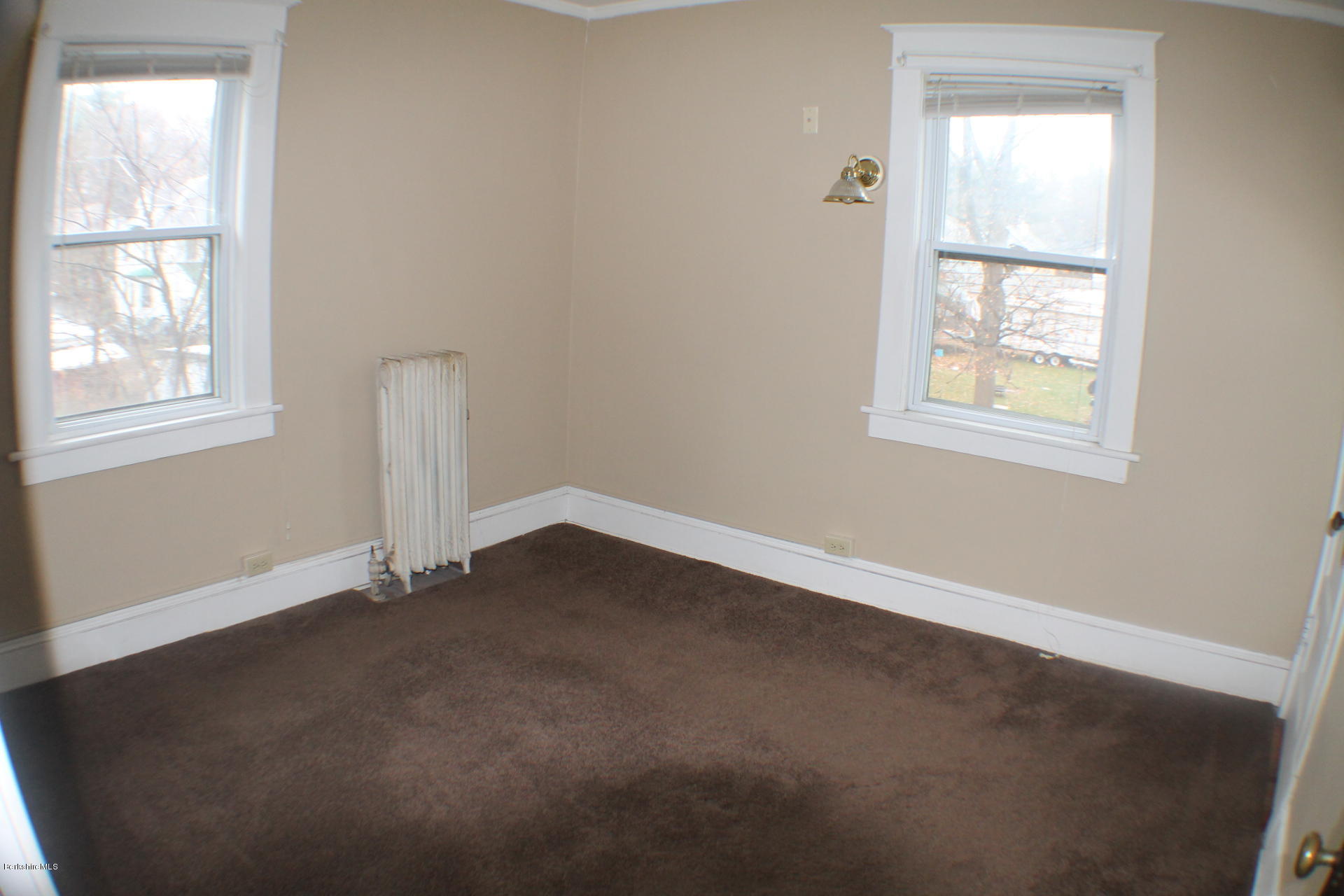 80 Bay State Road Pittsfield, MA 01201 - Photo 9 of 17 Living space