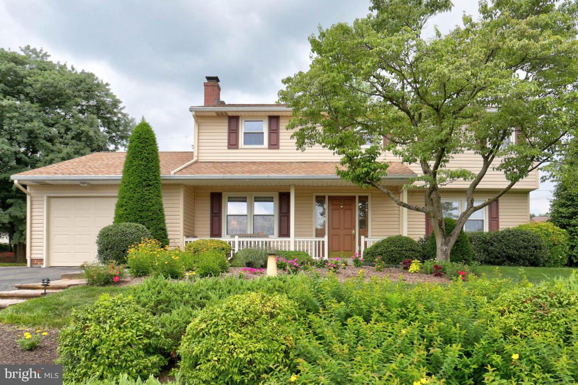 2166 Coventry Road Lancaster, PA 17601 - Photo 2 of 39 Gallery Image 2
