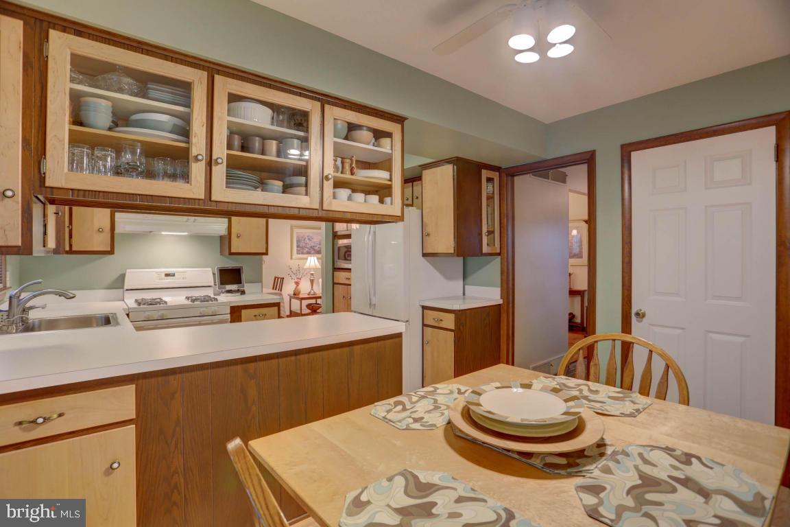 2166 Coventry Road Lancaster, PA 17601 - Photo 17 of 39 Gallery Image 17