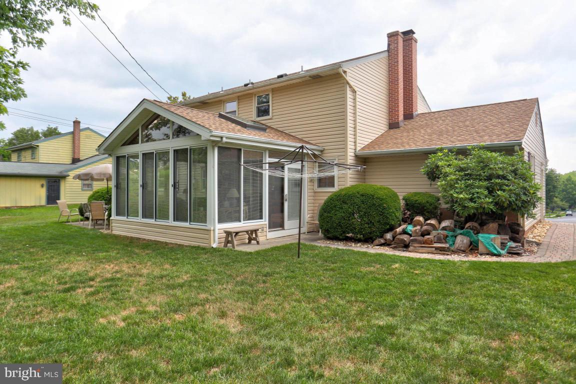 2166 Coventry Road Lancaster, PA 17601 - Photo 3 of 39 Gallery Image 3