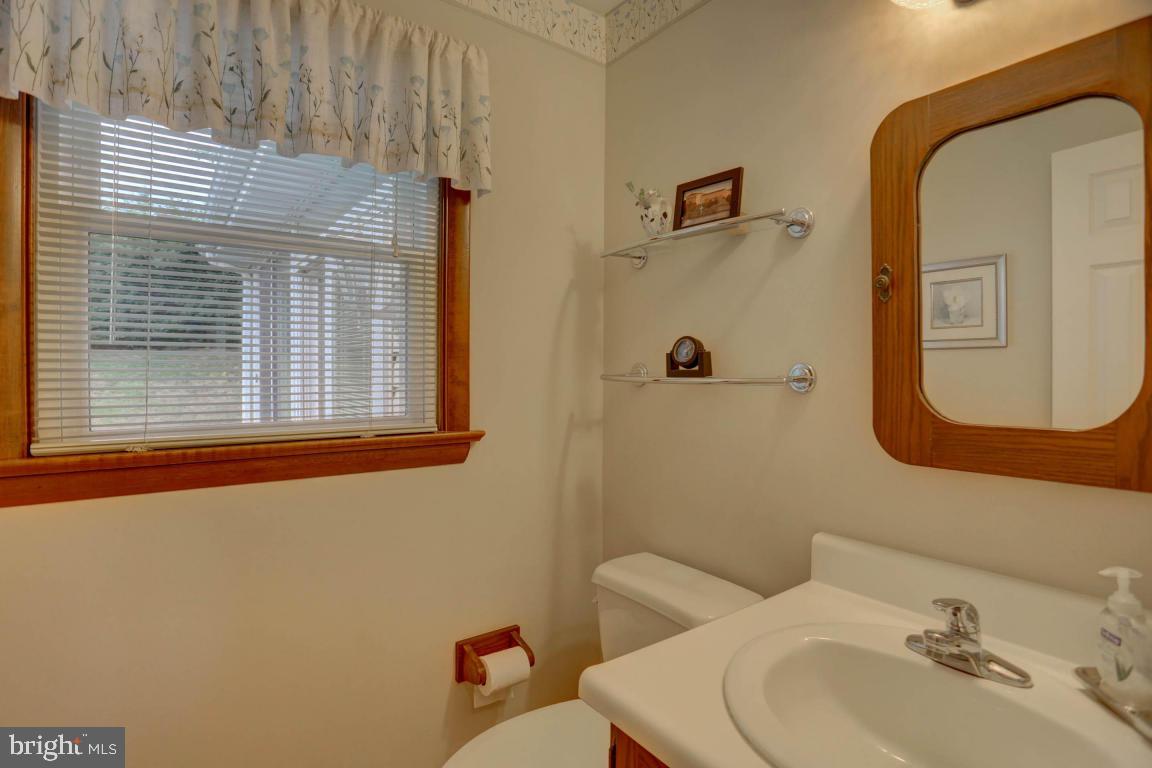 2166 Coventry Road Lancaster, PA 17601 - Photo 22 of 39 Gallery Image 22