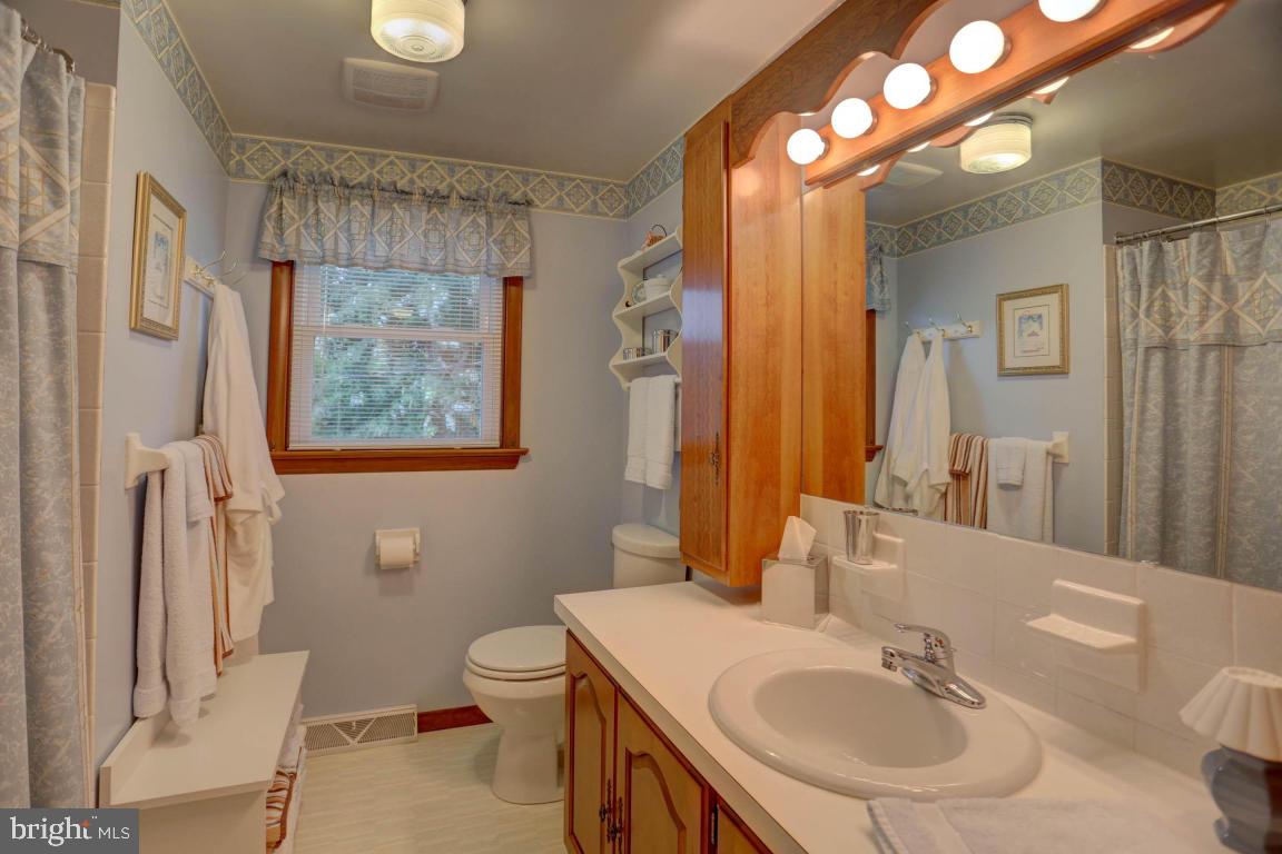 2166 Coventry Road Lancaster, PA 17601 - Photo 27 of 39 Gallery Image 27