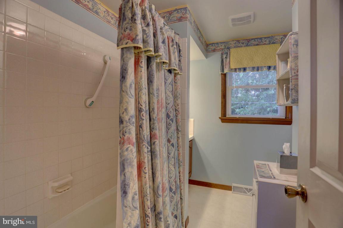 2166 Coventry Road Lancaster, PA 17601 - Photo 38 of 39 Gallery Image 38