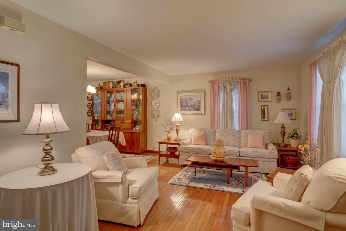 2166 Coventry Road Lancaster, PA 17601 - Photo 7 of 39 Gallery Image 7