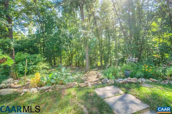 $2,865 | 164 Brookwood Drive, Charlottesville, VA 22902