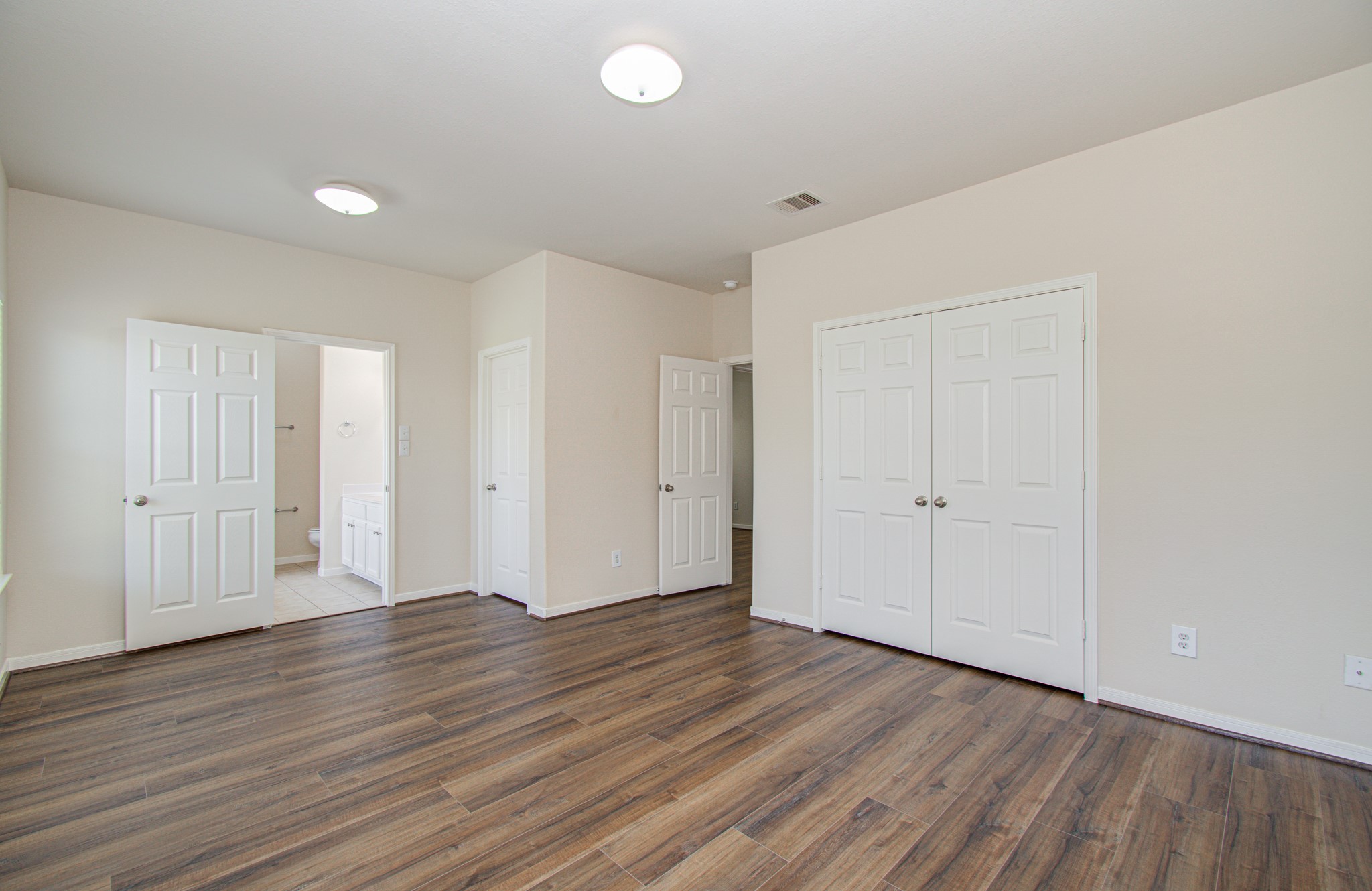6702 Castle Terrace Court Spring, TX 77379 - Photo 12 of 19 Gallery Image 12