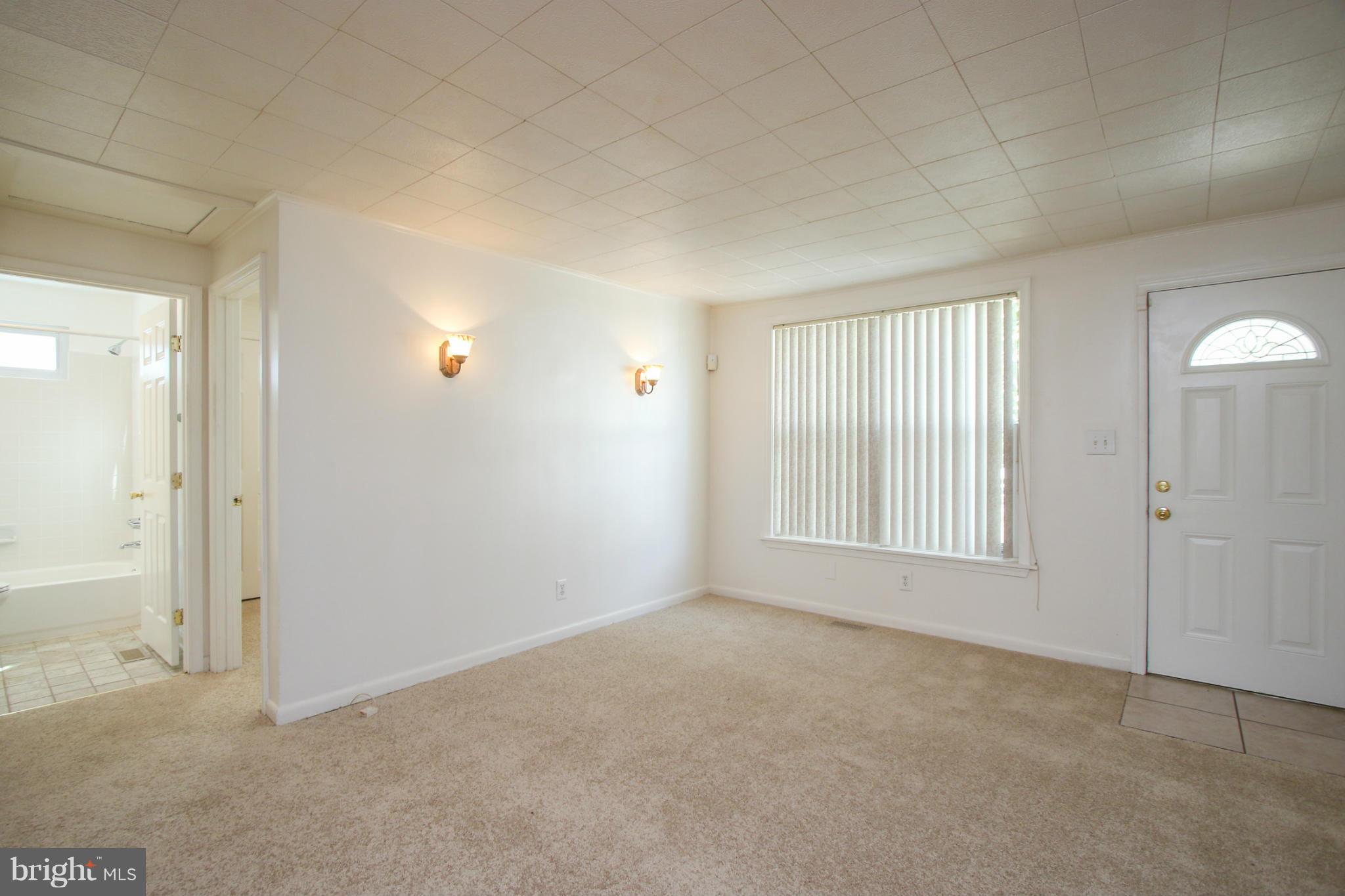 245 Arundel Road Pasadena, MD 21122 - Photo 9 of 30 Living Room