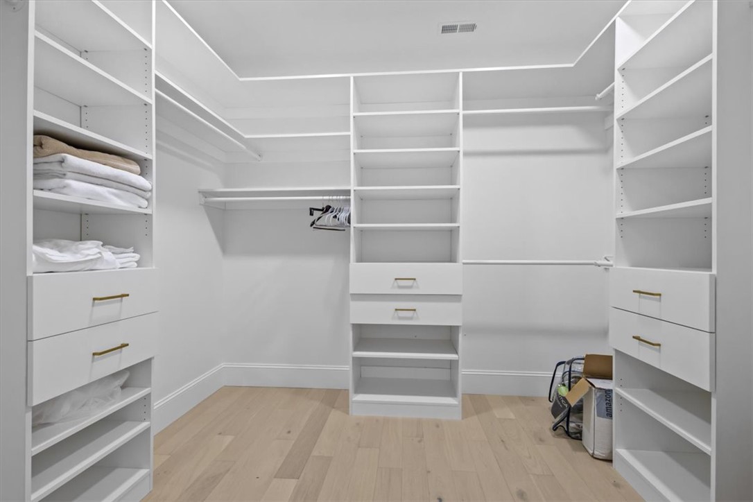 151 Rivendell Drive Anderson, SC 29621 - Photo 17 of 48 Master closet