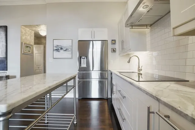 $2,950 | 100 Captains Row, Unit 301, Chelsea, MA 02150