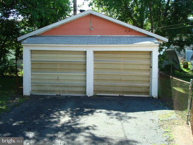 5309 Morello Road Baltimore, MD 21214 - Photo 14 of 16 2 Car Garage