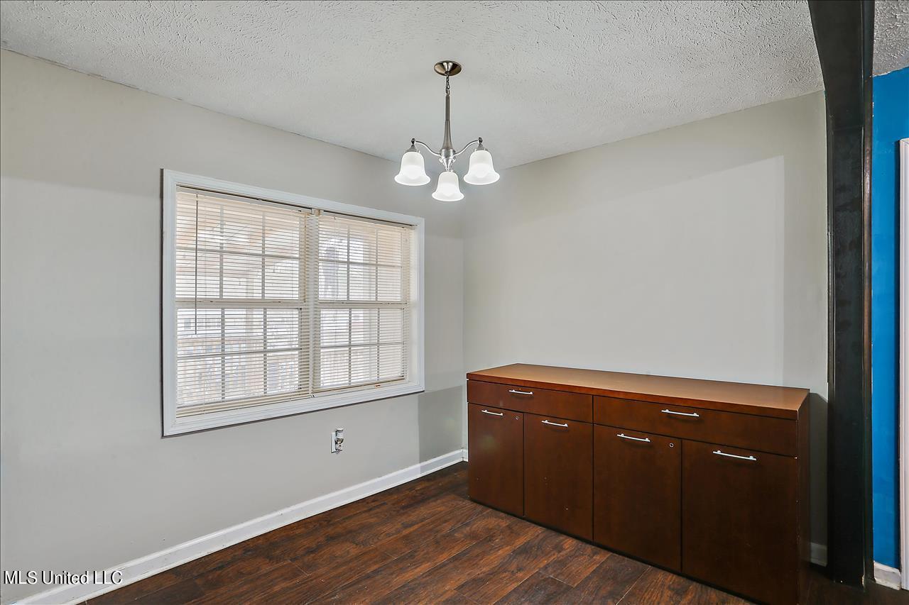 167 South Fox Hall Road Pearl, MS 39208 - Photo 10 of 22 Dining Area