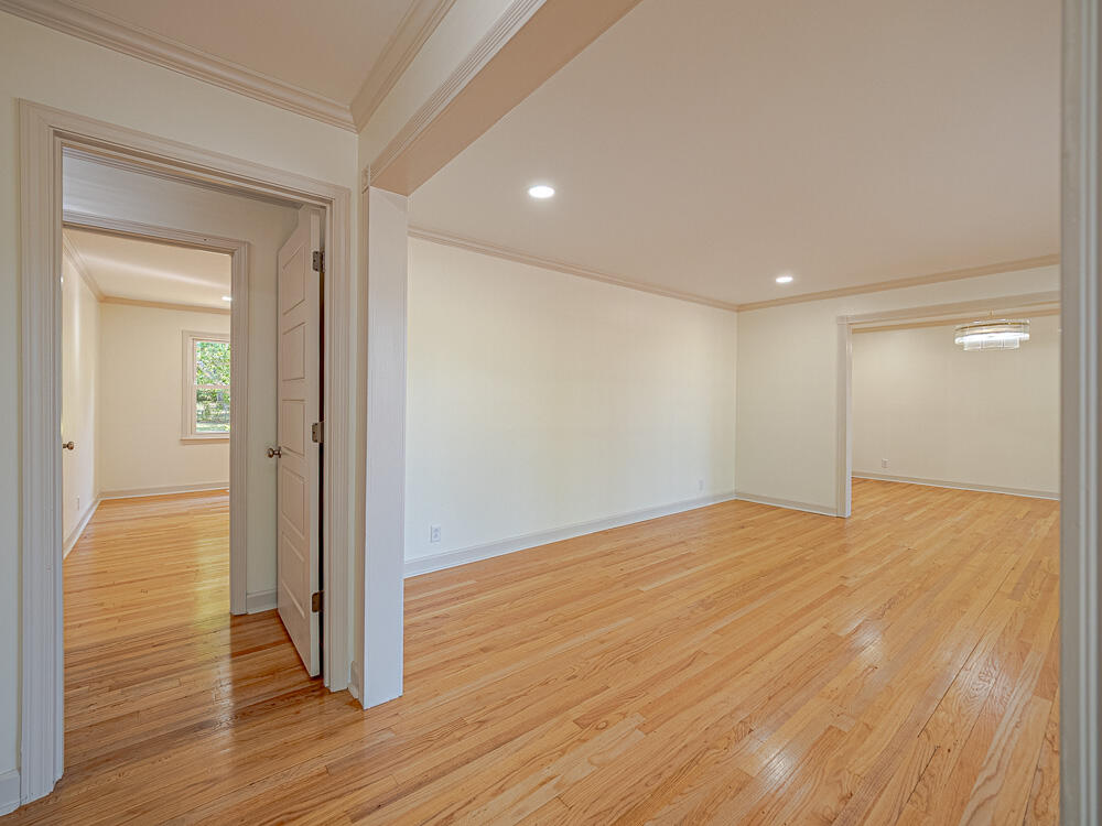 5900 Brookland Drive Sumter, SC 29154 - Photo 4 of 37
