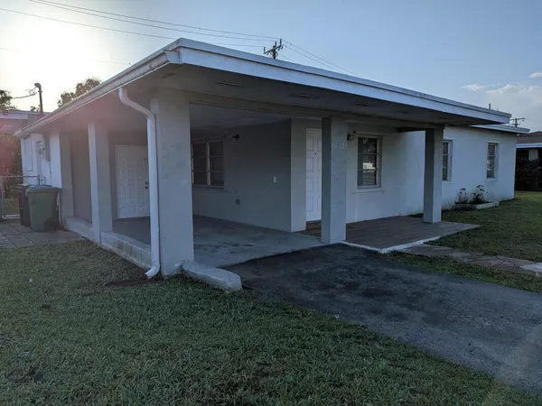 $3,250 | 14521 Ellington Street, Miami, FL 33176